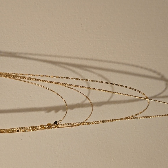 Charming Gold Layered Necklace - Picture 4 of 4
